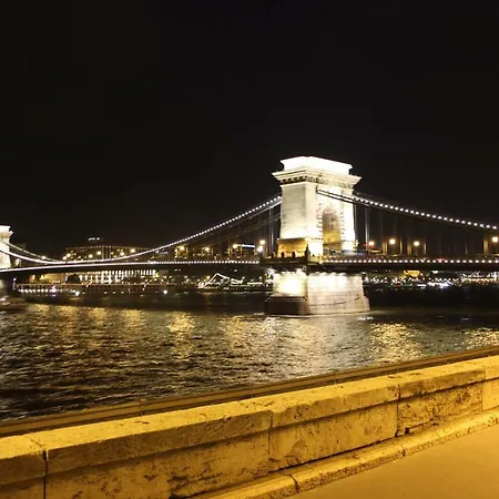 Lägenhet Downtown Deluxe Budapest